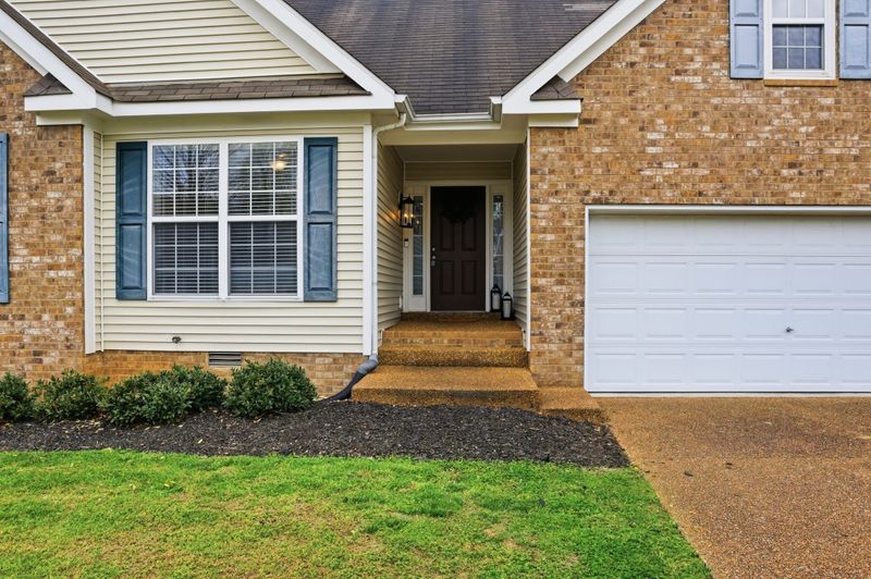 1003 Persimmon Dr, Spring Hill, TN 37174