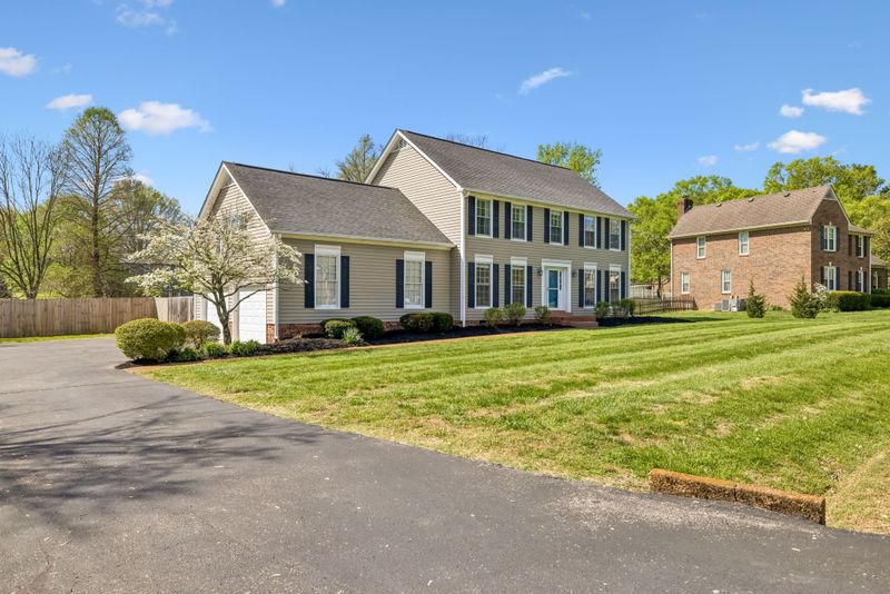 613 Edenburg Dr, Columbia, TN 38401