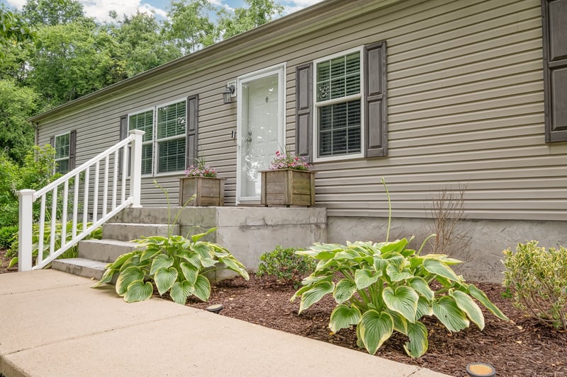 1150 Kingwood Ln, Rockvale, TN 37153