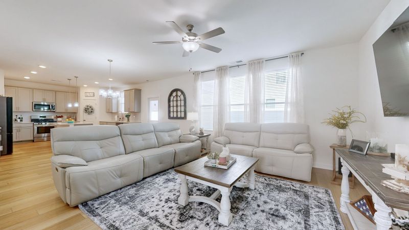 3059 Oscar Dr, White House, TN 37188