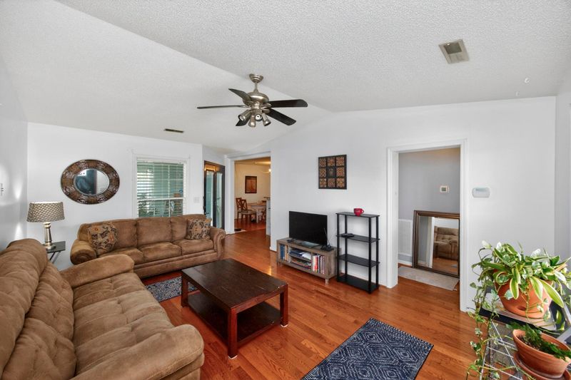 1042 Brittany Park Dr, Antioch, TN 37013