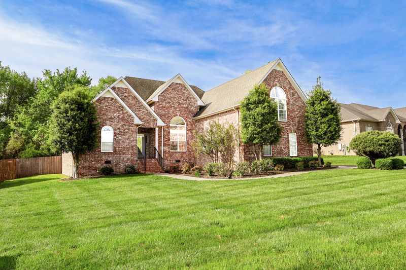 4010 Windsong Trl, Greenbrier, TN 37073