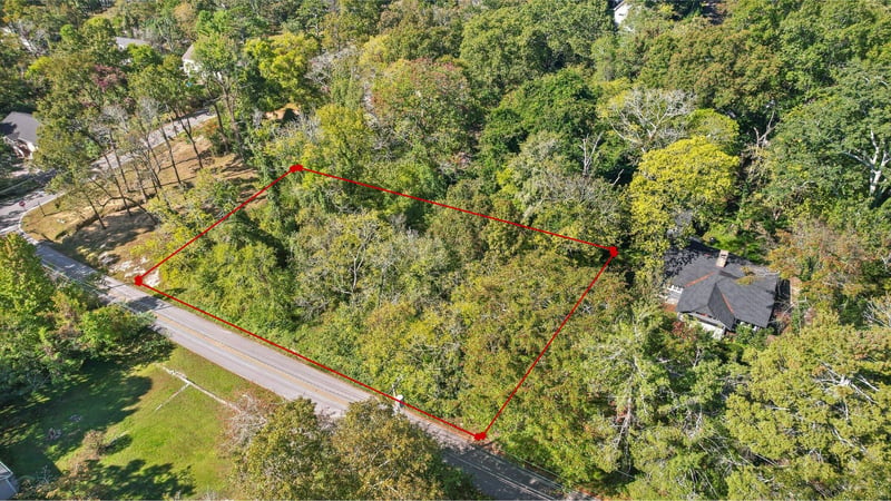 1212 Cinderella Rd, Lookout Mountain, GA 30750