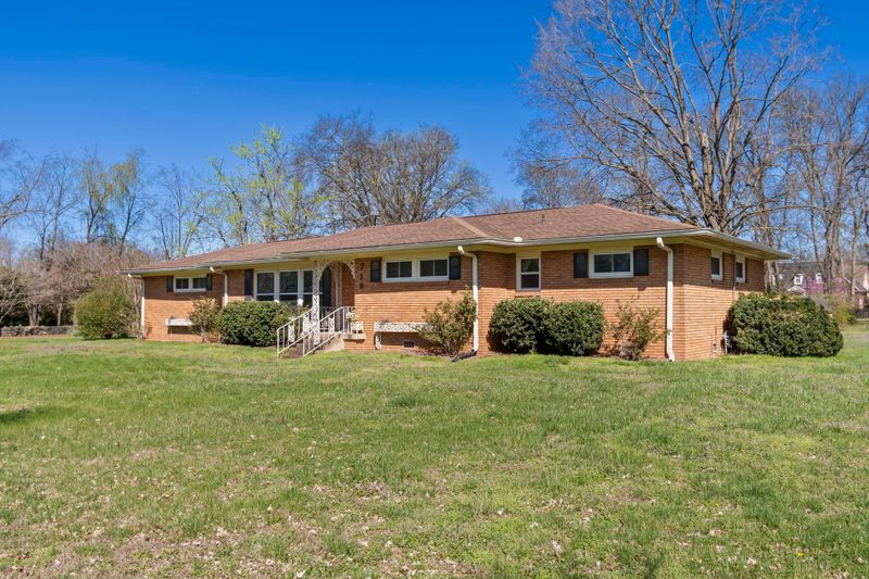 710 Hillsboro Rd, Franklin, TN 37064