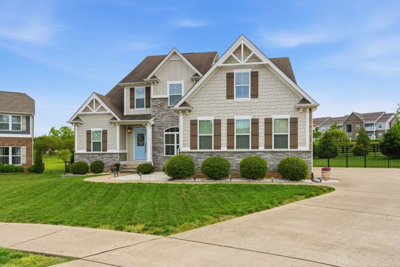 636 Goodman Dr, Gallatin, TN 37066