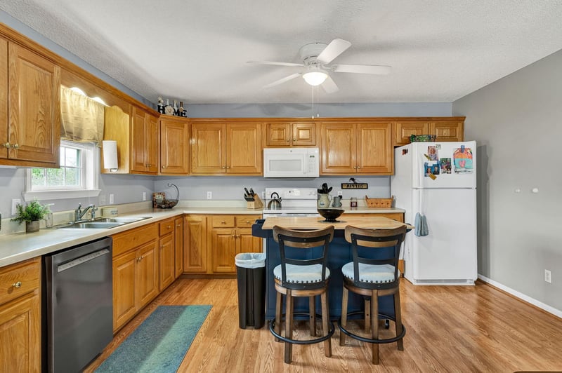 49 Brandon Ln, Chatsworth, GA 30705