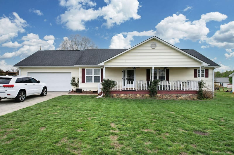 49 Brandon Ln, Chatsworth, GA 30705
