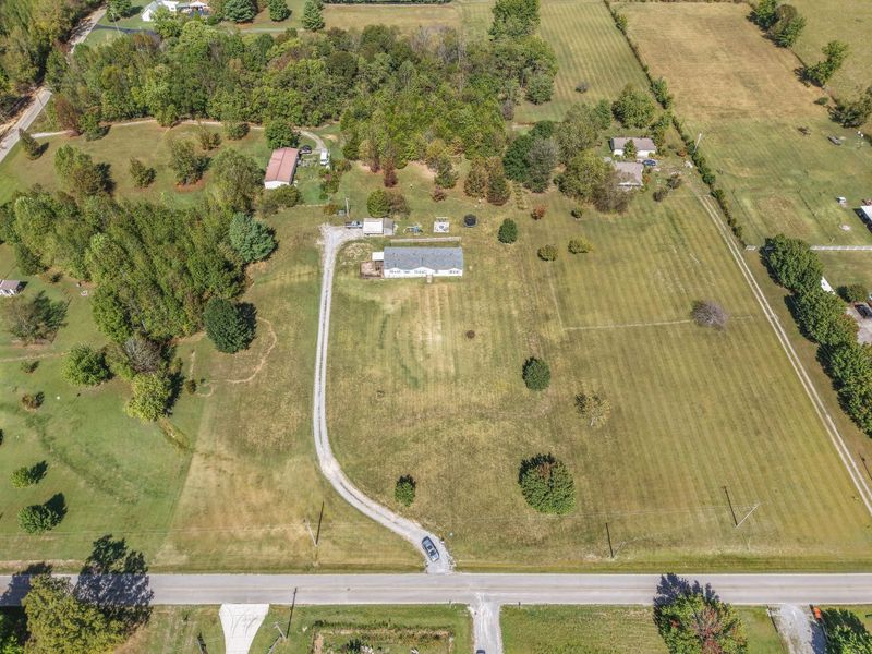 2309 W Mount Vernon Rd, Bethpage, TN 37022