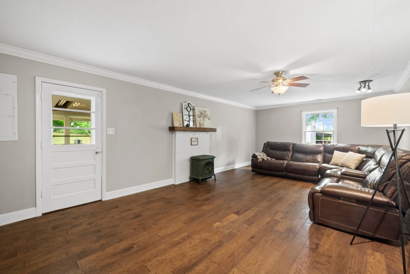 2580 Santa Fe Pike, Santa Fe, TN 38482