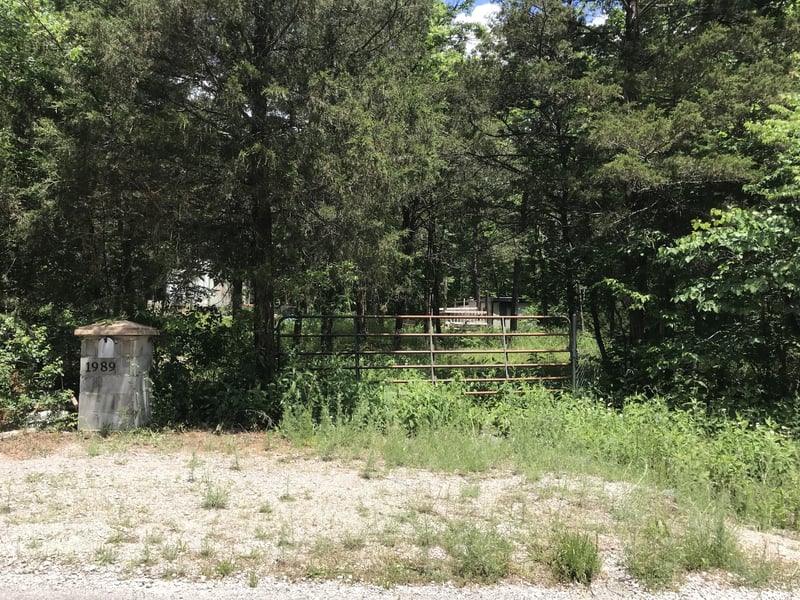 1989 Luther Sharp Rd, Columbia, TN 38401