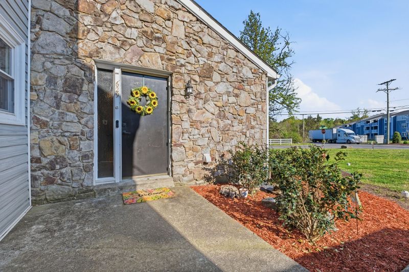 629 Rockwood Dr, Hermitage, TN 37076