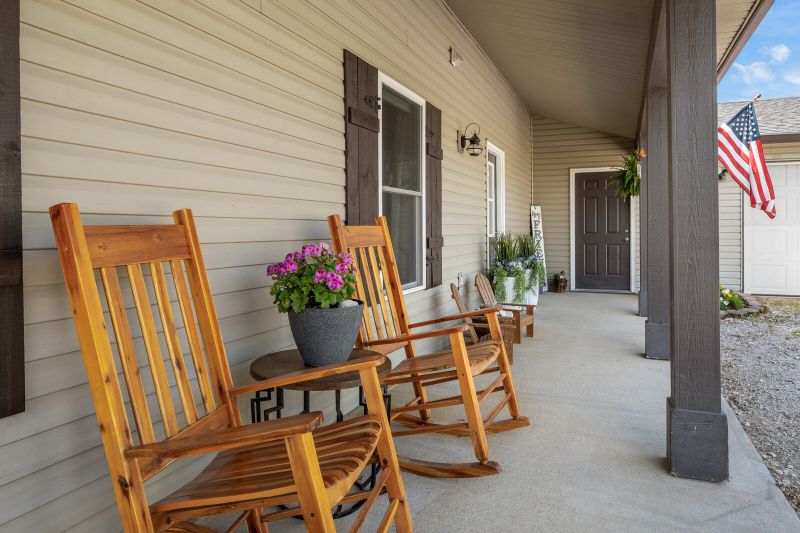 1235 Hartsfield Dr, Columbia, TN 38401