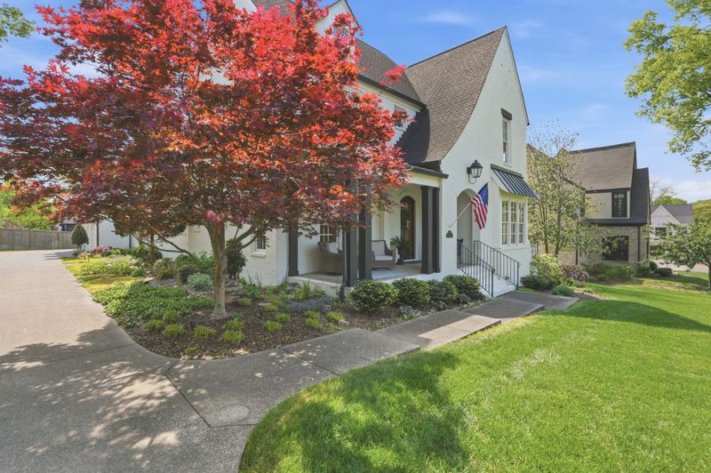 1725 Stokes Ln, Nashville, TN 37215