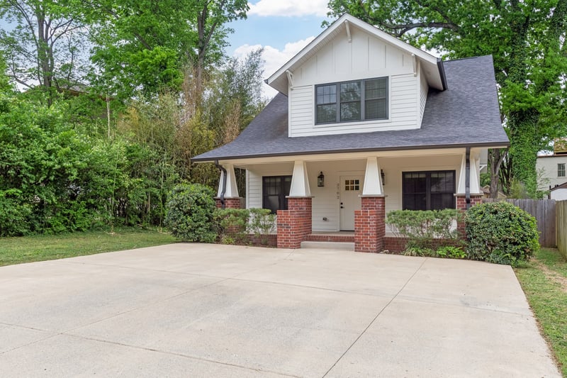 2702 Sharondale Ct, Nashville, TN 37215