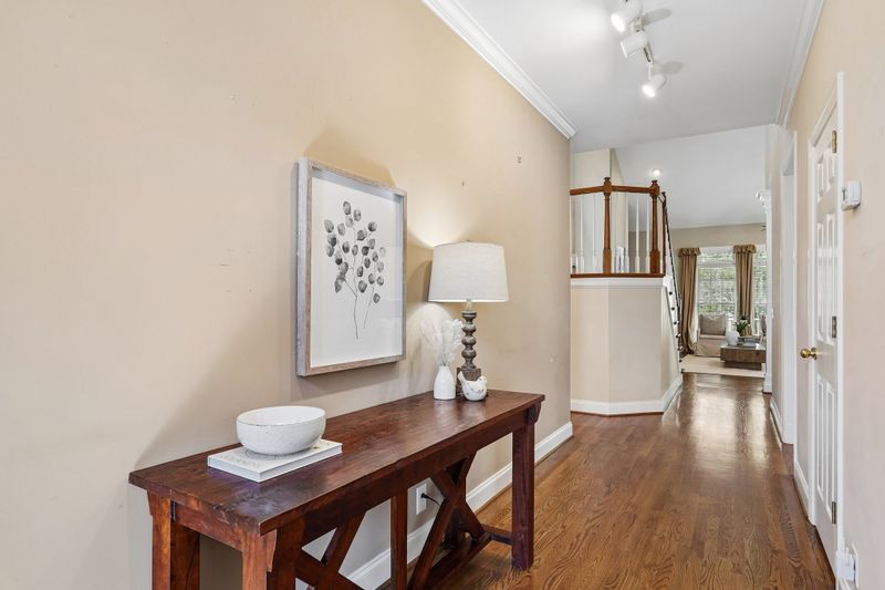 621 Cherry Glen Cir, Nashville, TN 37215