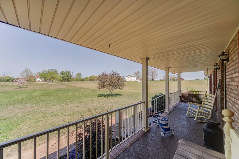 6935 Hall Rd, Greenbrier, TN 37073