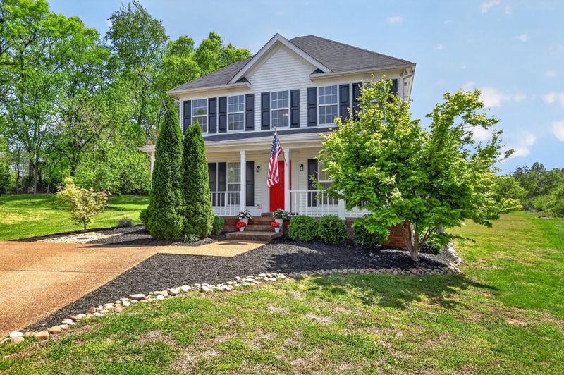 1329 Branchside Ct, Thompsons Station, TN 37179