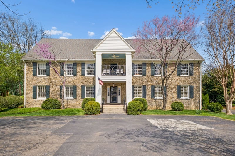 4402 Harding Pl #4, Nashville, TN 37205