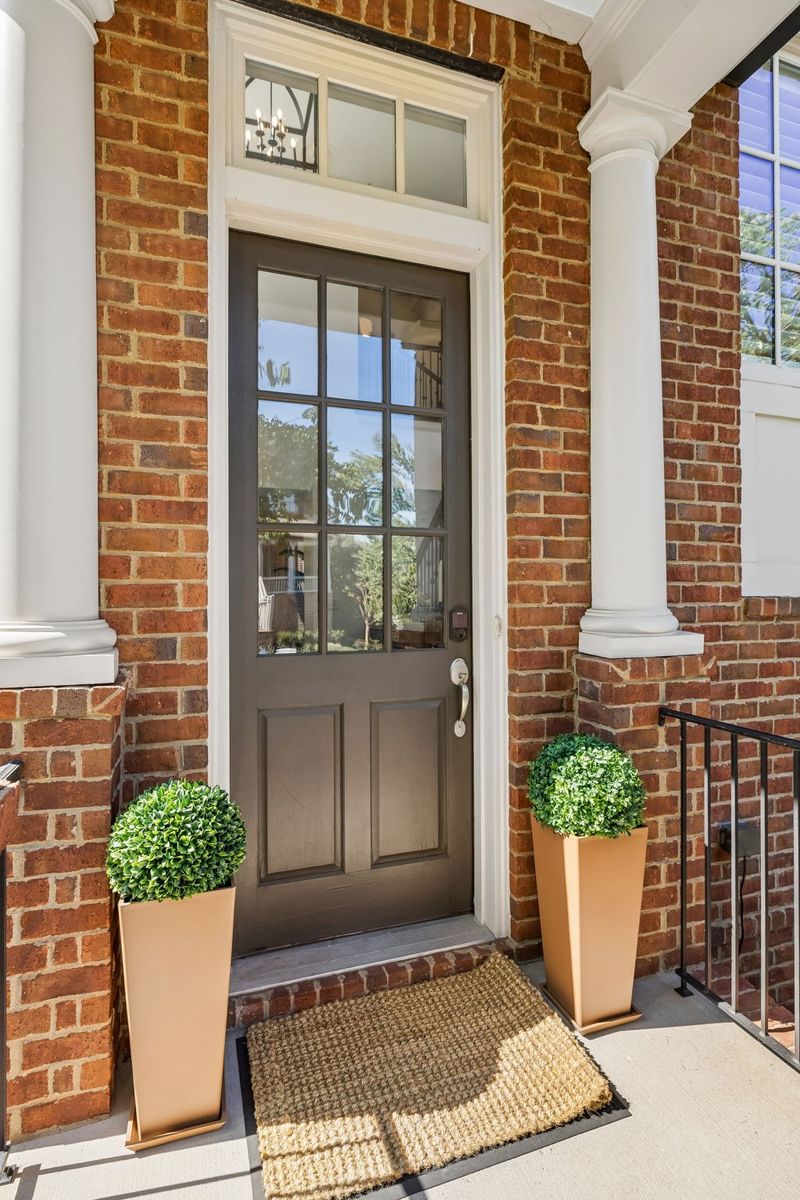 1048 Falling Leaf Cir, Brentwood, TN 37027