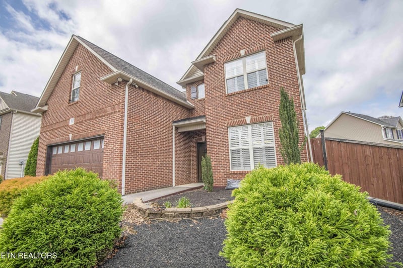 6533 Gentlewinds Dr, Knoxville, TN 37931