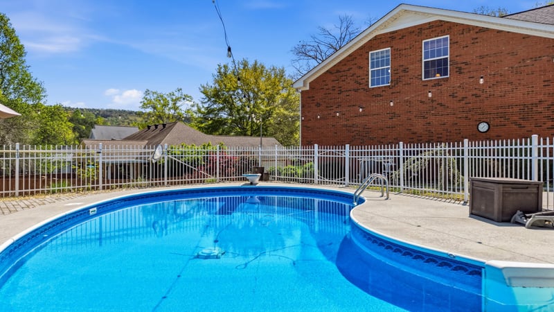 3216 Leona Dr, Rocky Face, GA 30740