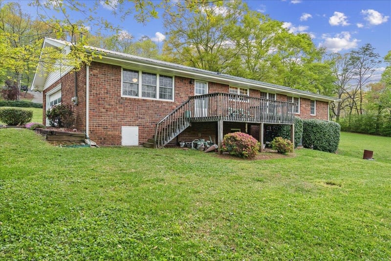 557 Sam Love Rd, Rocky Face, GA 30740