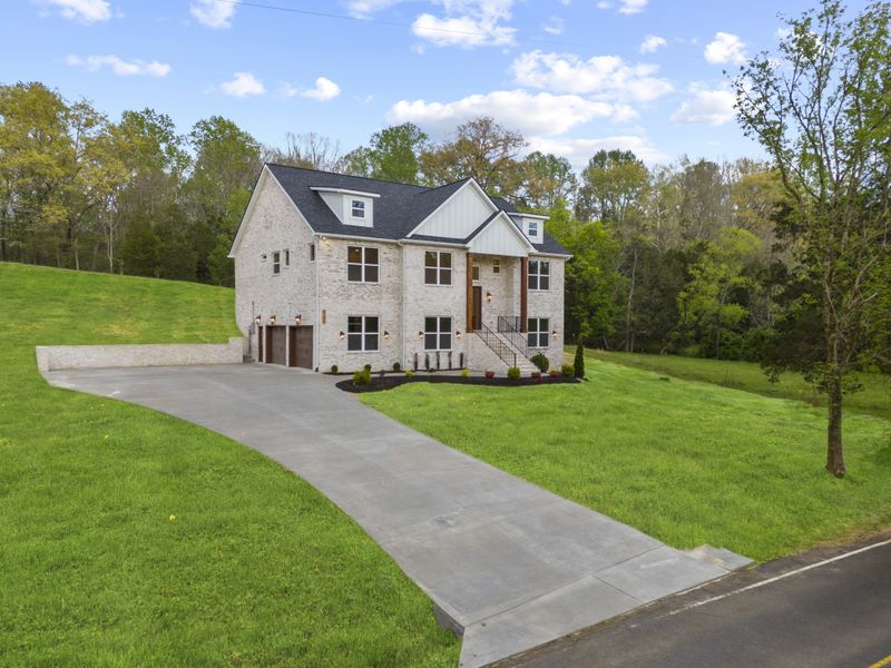 4751 Abednego Rd, Greenbrier, TN 37073