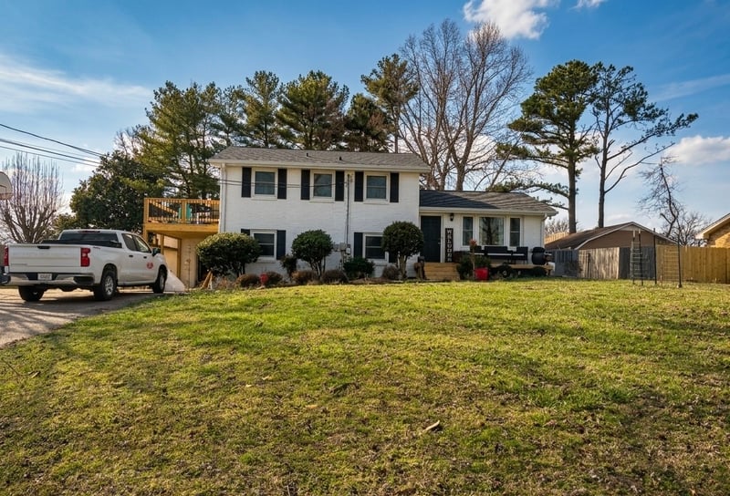 103 Riverwood Dr, Hendersonville, TN 37075