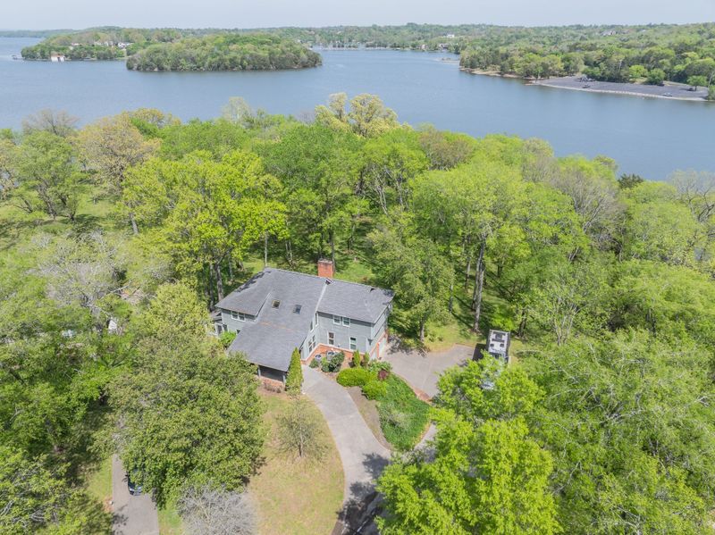 936 Bay Dr, Old Hickory, TN 37138
