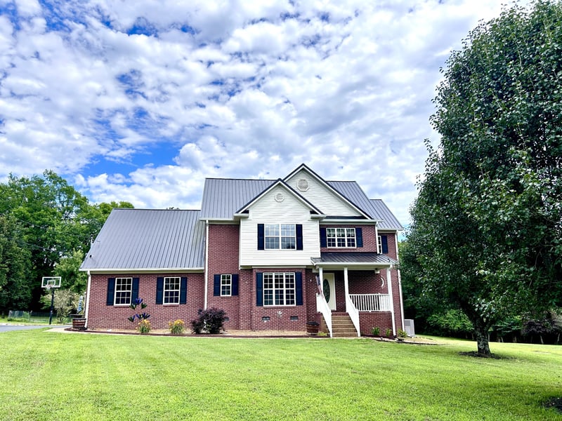 1109 Stonehenge Ct, Columbia, TN 38401