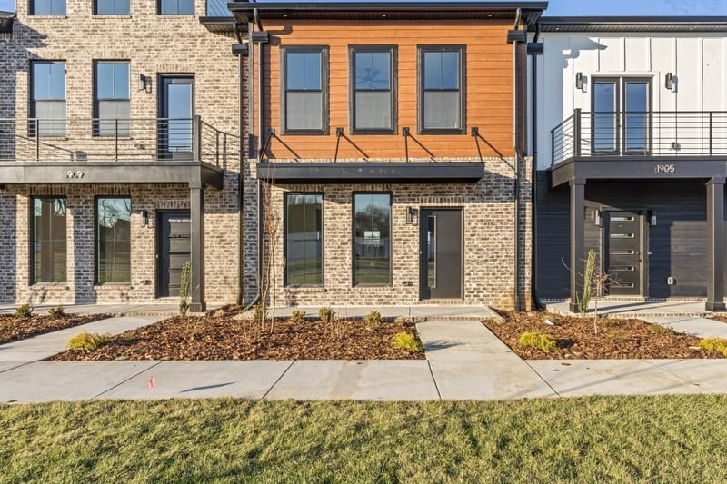 1323 Rebecca Johns Dr, Murfreesboro, TN 37128