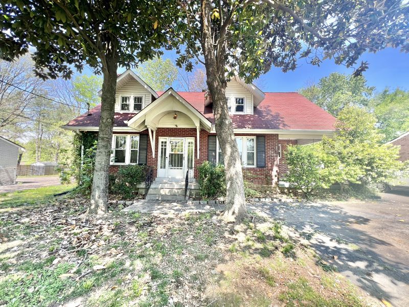 642 Mcmurray Dr, Nashville, TN 37211