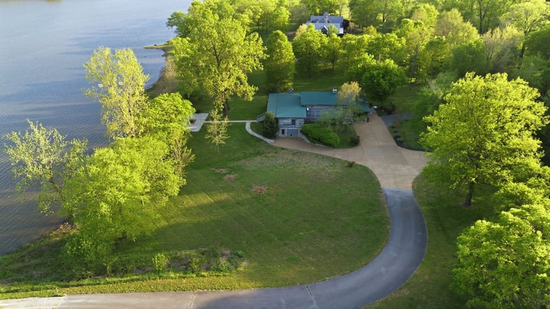 1004 Mill Pond Rd, Mount Pleasant, TN 38474