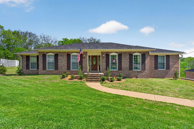 2030 Graceland Dr, Goodlettsville, TN 37072