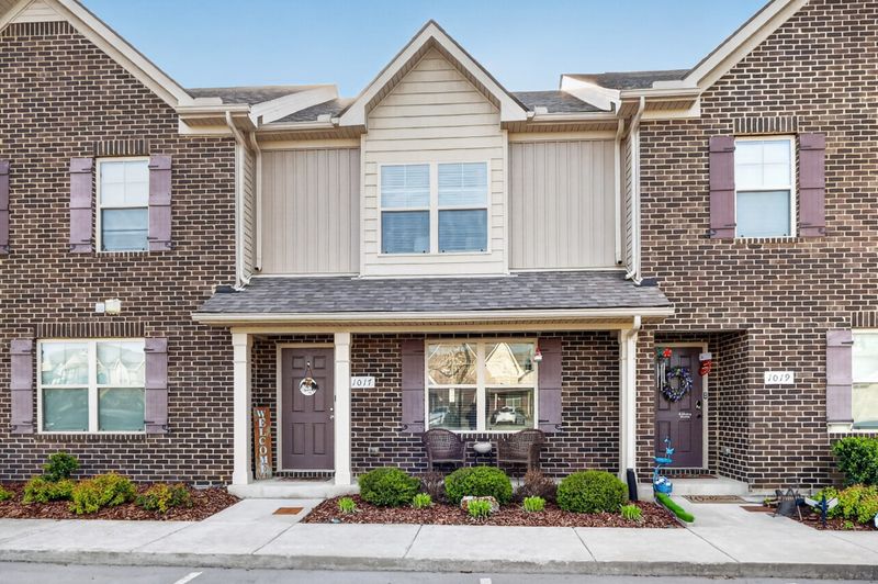 1017 Crested Rn, Smyrna, TN 37167