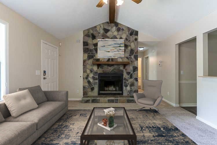568 Woodcrest Dr, La Vergne, TN 37086