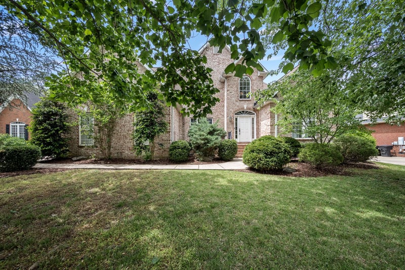 3035 Twisted Oak Dr, Murfreesboro, TN 37129