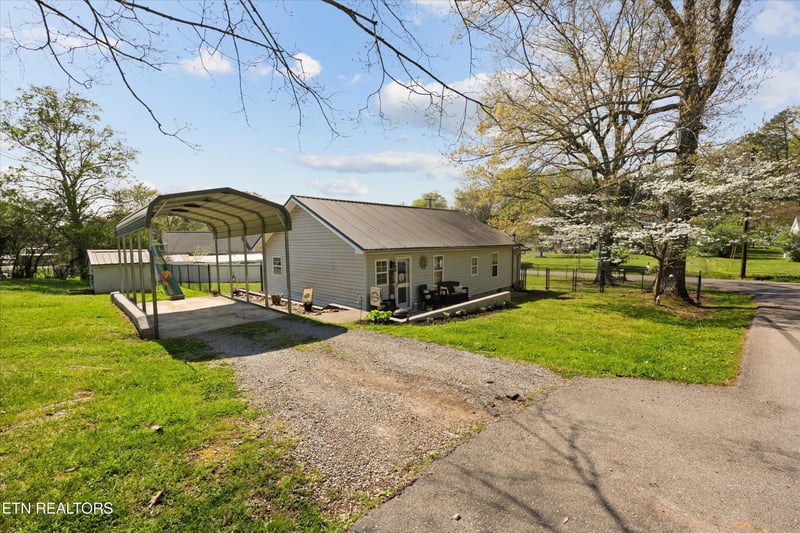 4540 Wildwood Springs Rd, Maryville, TN 37804