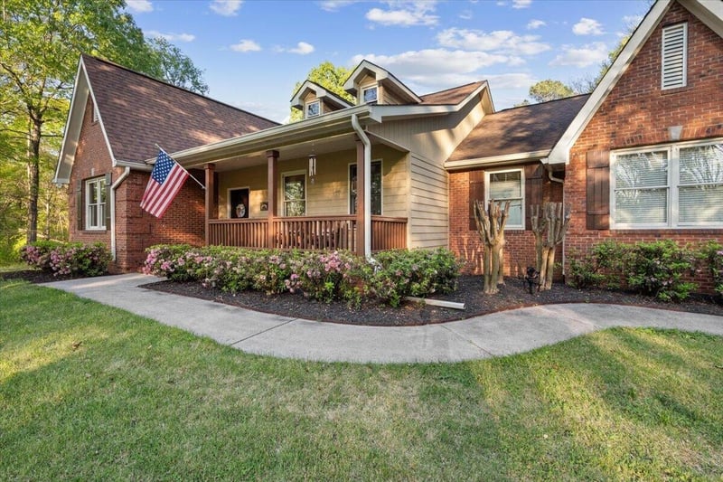2199 Fawn Dr, Dalton, GA 30720