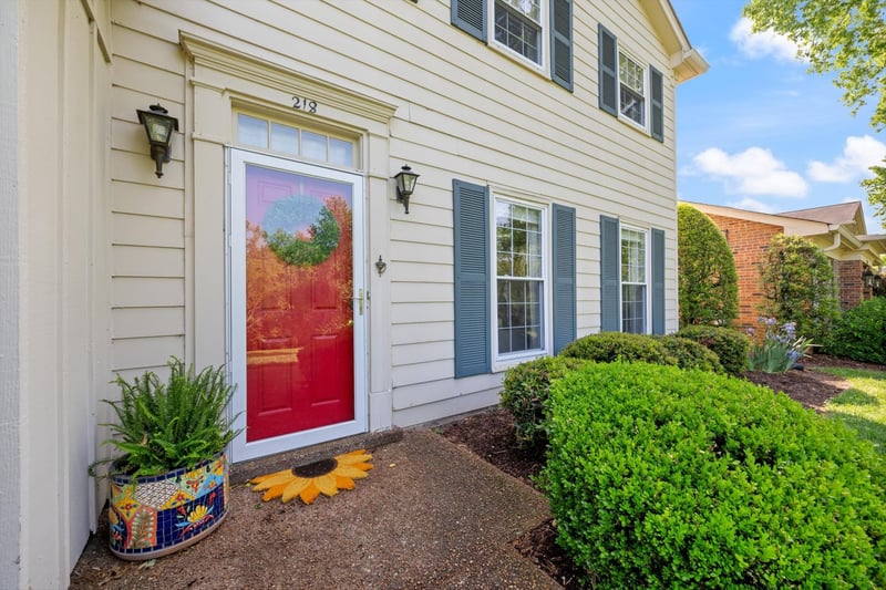 218 Boxwood Dr, Franklin, TN 37069