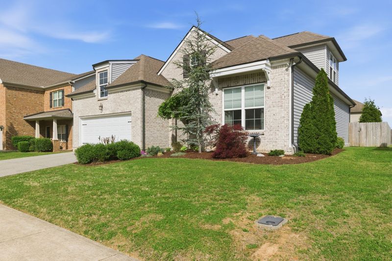 1050 Daniel Ln, Spring Hill, TN 37174