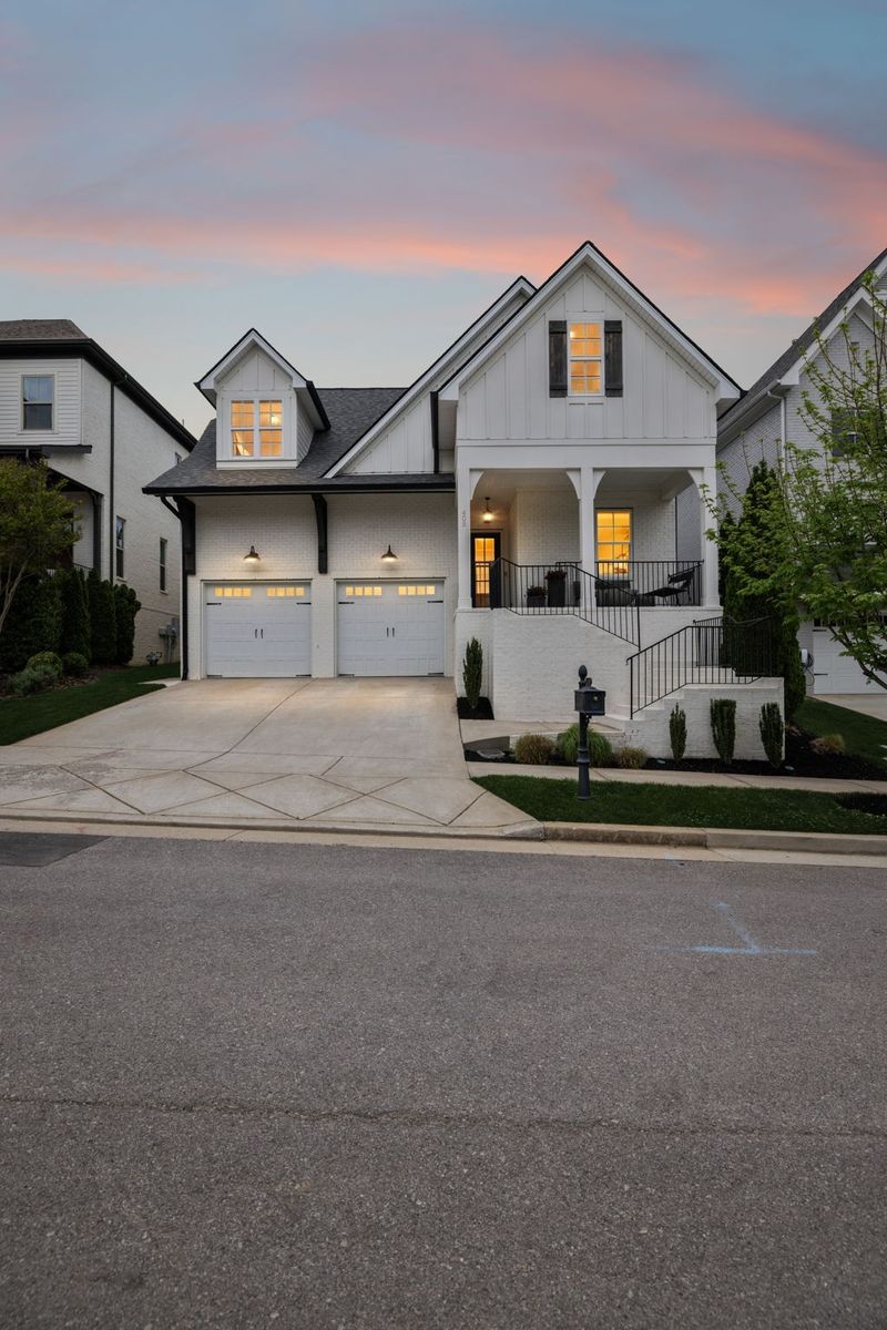 408 Dragonfly Ct, Franklin, TN 37064