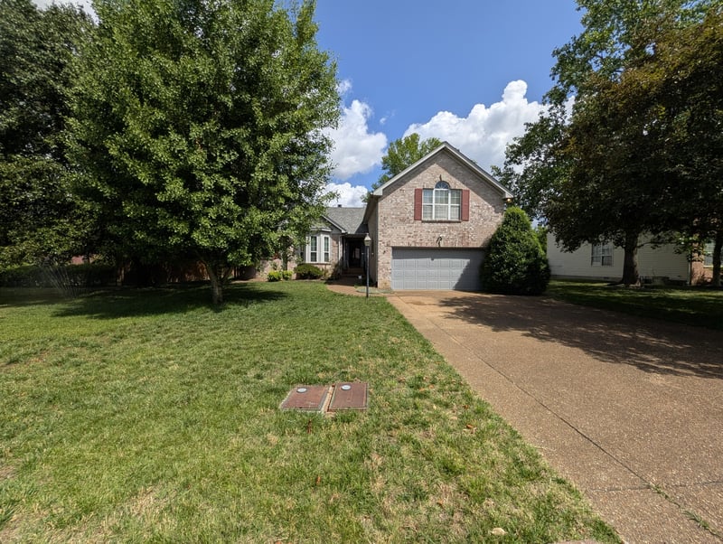 1401 Joe Pyron Dr, Madison, TN 37115