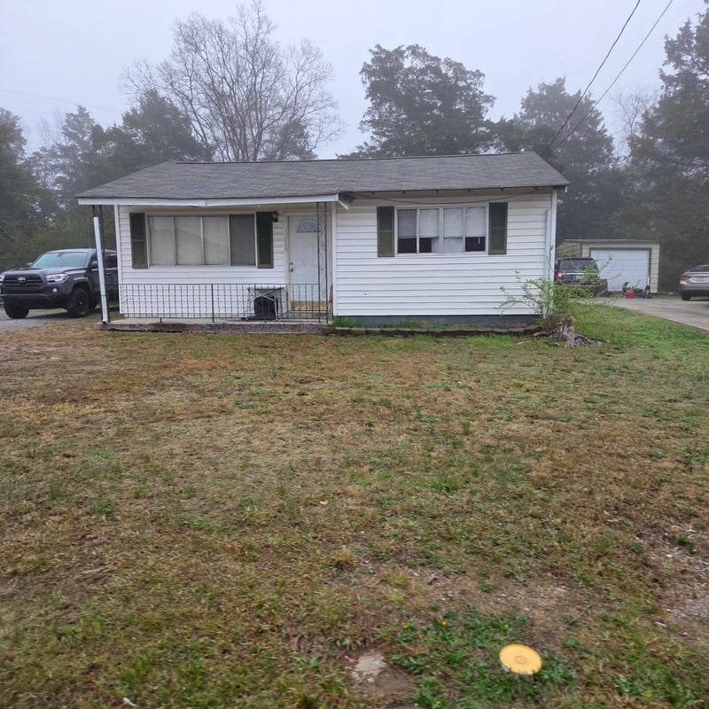 305 S Cedar Ln, Fort Oglethorpe, GA 30742