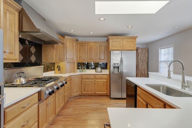 3813 Murphy Rd, Nashville, TN 37209