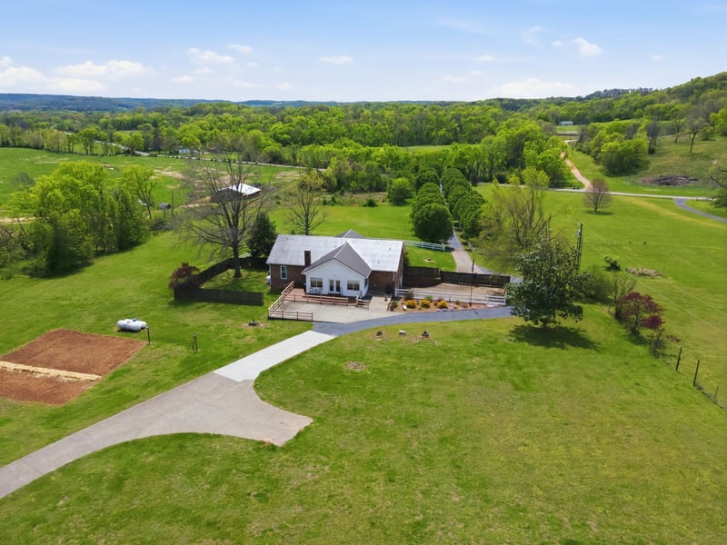 2149 Mooresville Pike, Culleoka, TN 38451