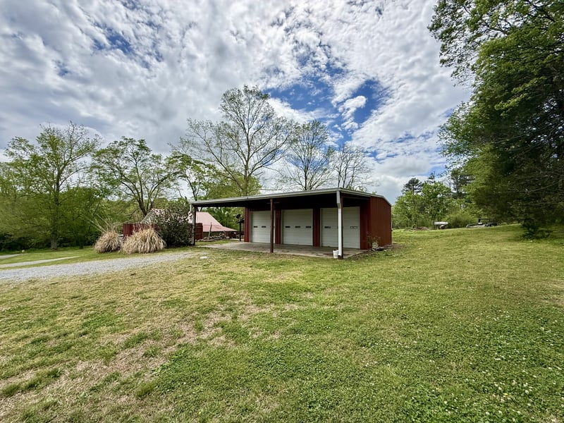 2114 Edgewood Rd, Dickson, TN 37055