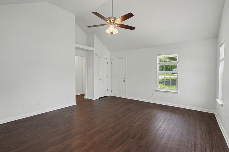 1507 Waxman Dr, La Vergne, TN 37086