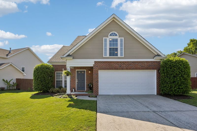 410 Creekside Ln, Spring Hill, TN 37174
