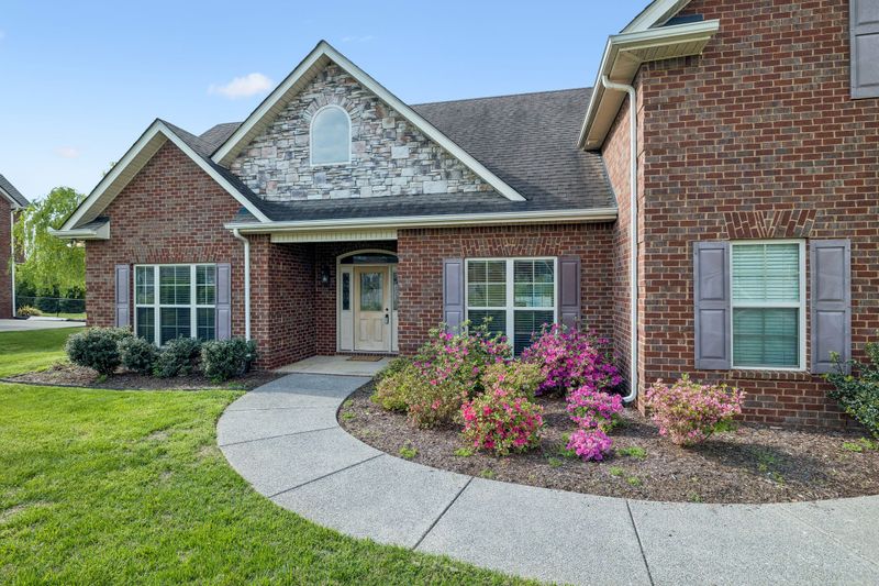 4117 Stony Point Dr, La Vergne, TN 37086